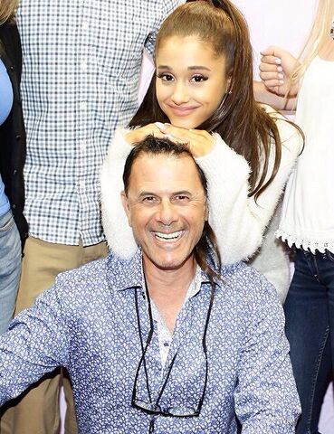 File:Ariana-eddie-april-2015.jpg