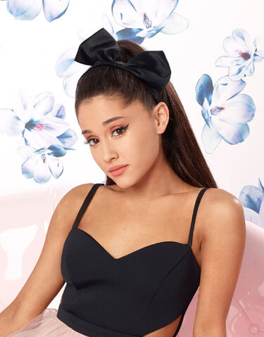 File:ArianaLipsy34.jpg