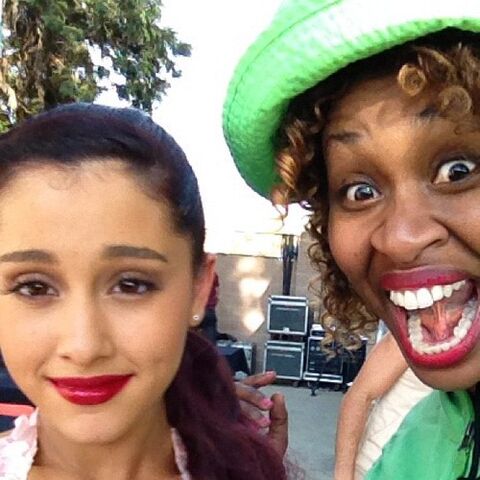 File:Ariana&&Glo.jpg