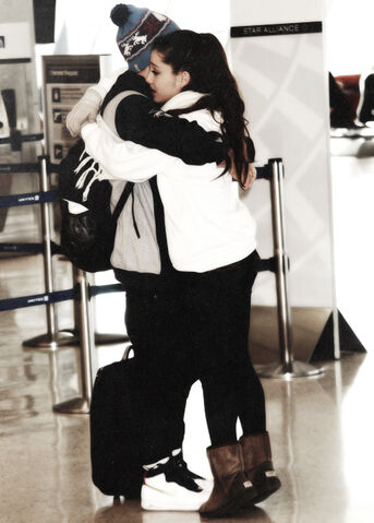 File:Ariana crying at the airport.jpg