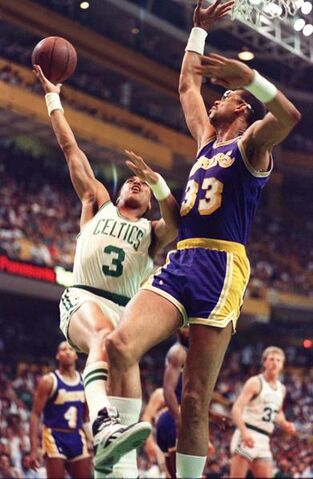 File:Celtics-v-lakers.jpg