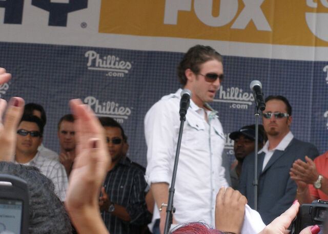 File:Chase Utley-1195504760-887.jpg