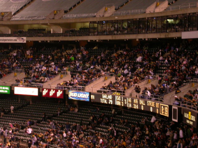 File:McAfee Coliseum-1195670341-657.jpg