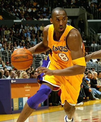 File:Kobe bryant drives.jpg