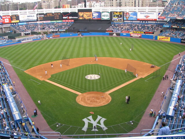 File:Yankee Stadium-1195689606-296.jpg