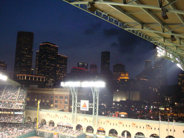 File:Houston Astros-1199766145-651.jpg