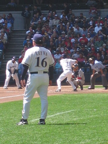 File:J.J. Hardy-1195621437-492.jpg