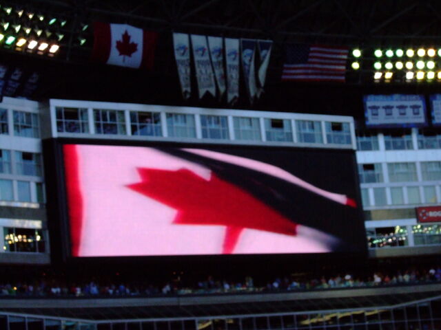 File:Rogers Centre-1195683716-482.jpg