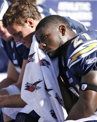 File:Bolts.jpg