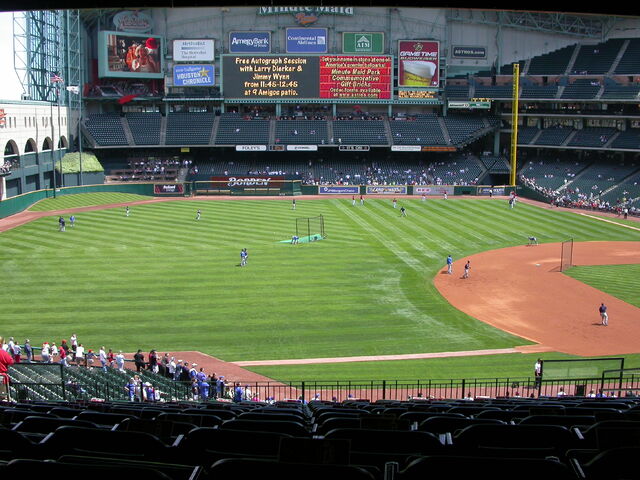 File:Minute Maid Park-1195671474-894.jpg