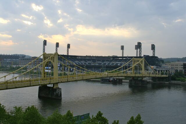 File:PNC Park-1195673756-375.jpg