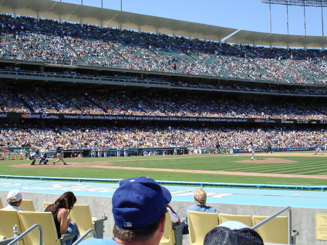 File:Dodger Stadium-1195663703-480.jpg