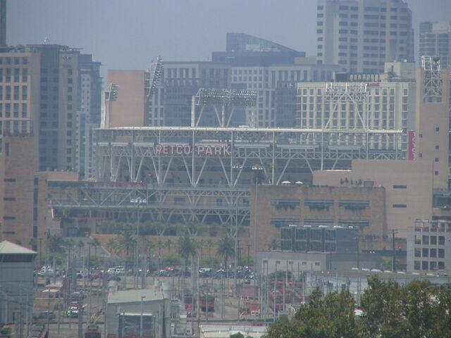 File:PETCO Park-1195672564-133.jpg