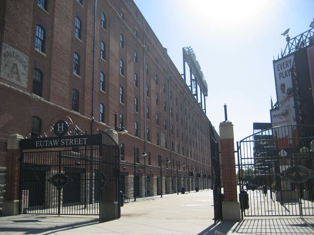 File:Baltimore Orioles-1199767265-204.jpg
