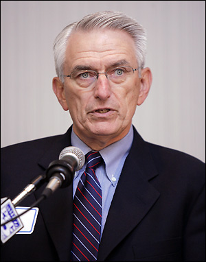 File:Tom Hansen.jpg