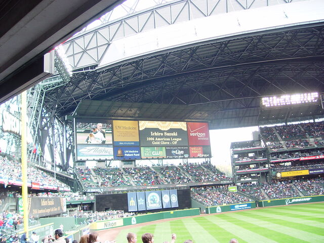 File:Safeco Field-1195606486-833.jpg