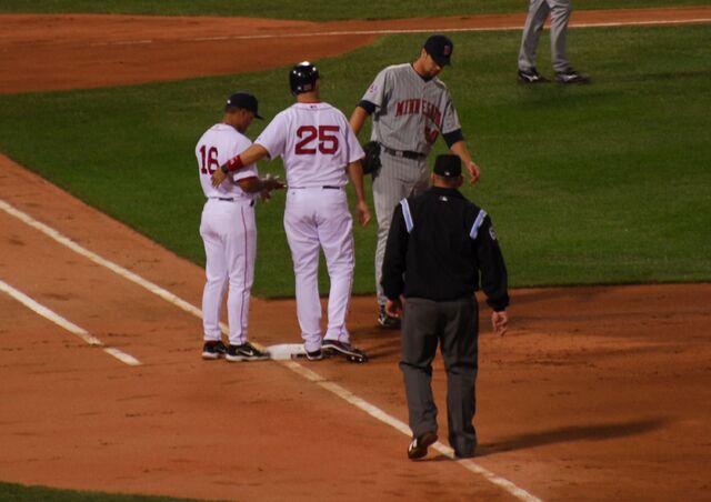 File:Mike Lowell-1195597415-919.jpg