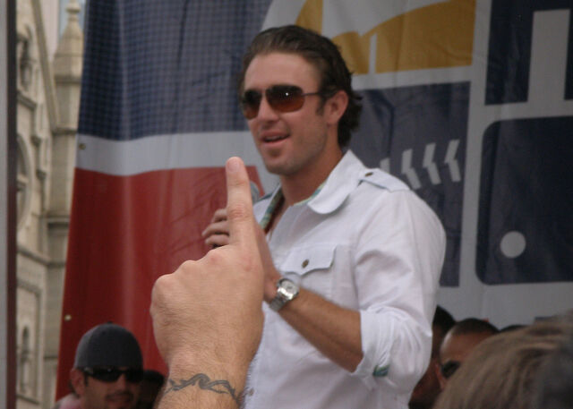 File:Chase Utley-1195504756-233.jpg