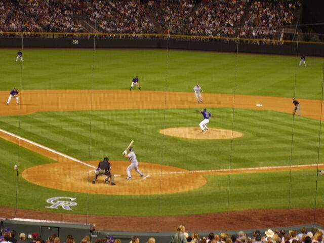 File:Coors Field-1195663107-263.jpg