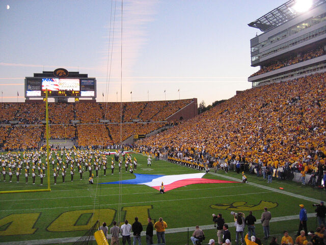 File:Kinnick Stadium.jpg