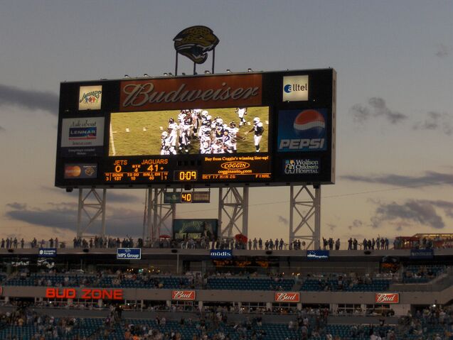 File:ALLTEL Stadium-1195769148-275.jpg