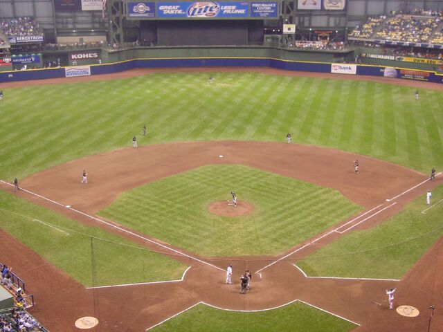File:Milwaukee Brewers-1199122168-557.jpg