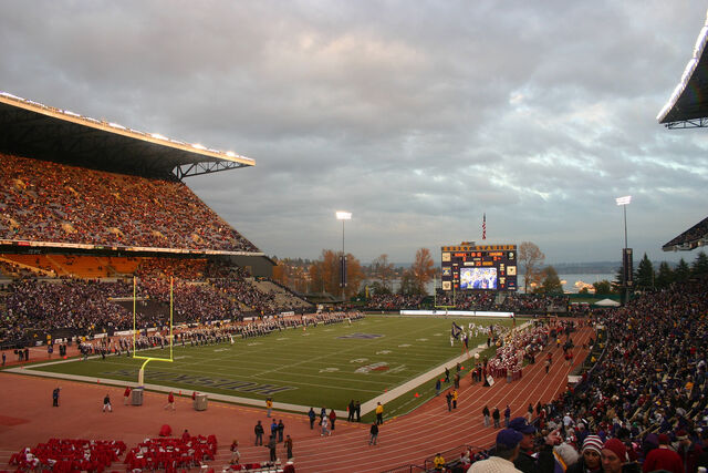 File:Husky Stadium2.jpg