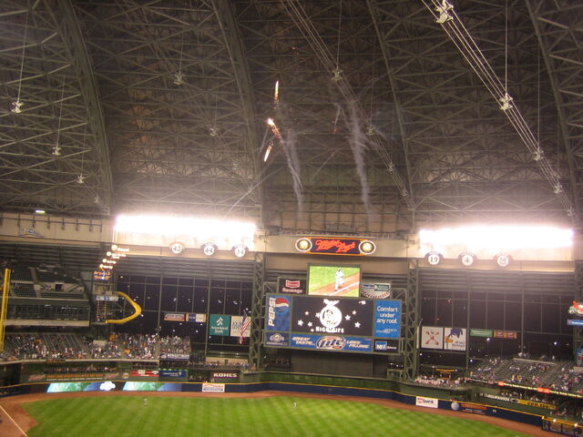 File:Miller Park-1195620139-300.jpg