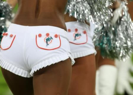 File:29-hot-cheerleaders.jpg