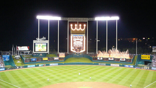 File:Kauffman Stadium-1195669763-935.jpg