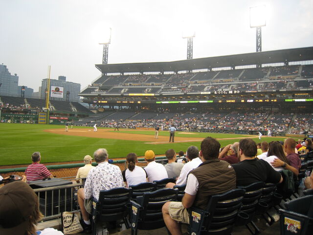 File:PNC Park-1195673716-251.jpg