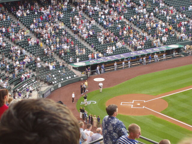 File:Coors Field-1195663105-763.jpg