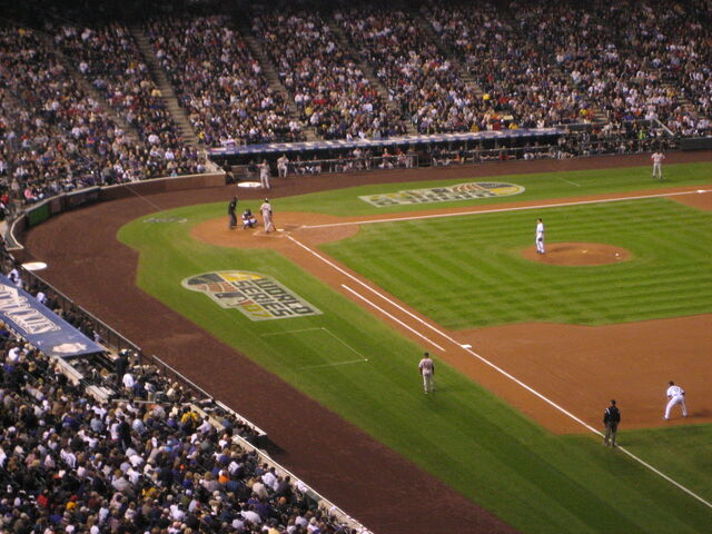 File:Coors Field-1195663096-143.jpg