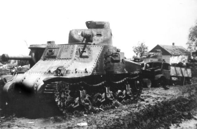 File:Russian M3 Lee tanks.jpg