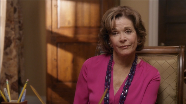 File:4x10 Queen B. (58).png