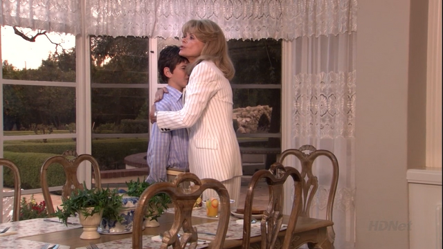 File:1x20 Whistler's Mother (08).png