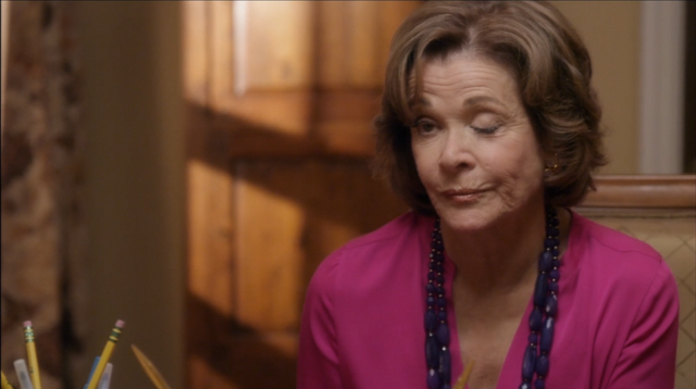 File:4x10 Queen B. (59).png