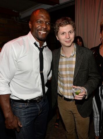 File:Netflix premiere Arrested-development-terry-michael.jpg
