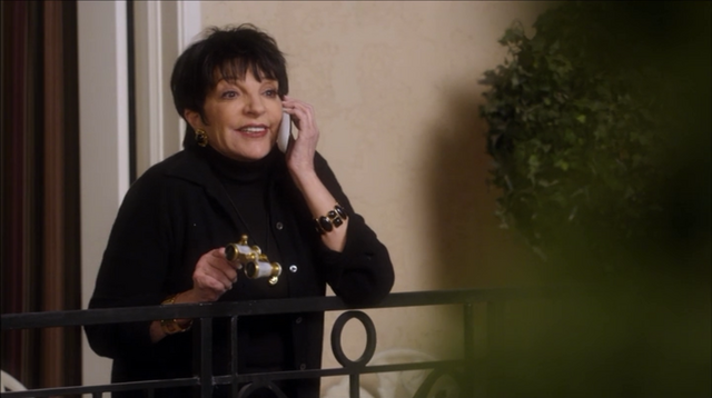 File:4x10 Queen B. (11).png
