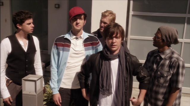 File:4x07 Colony Collapse (138).png