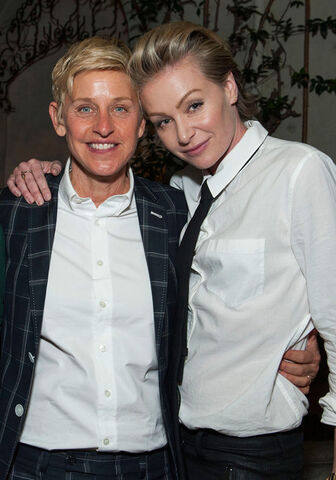 File:Portia & Ellen - Huffington Book Party 1.jpg