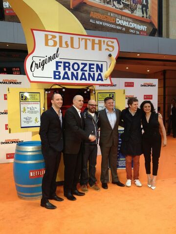 File:London S4 Premiere (11).jpg