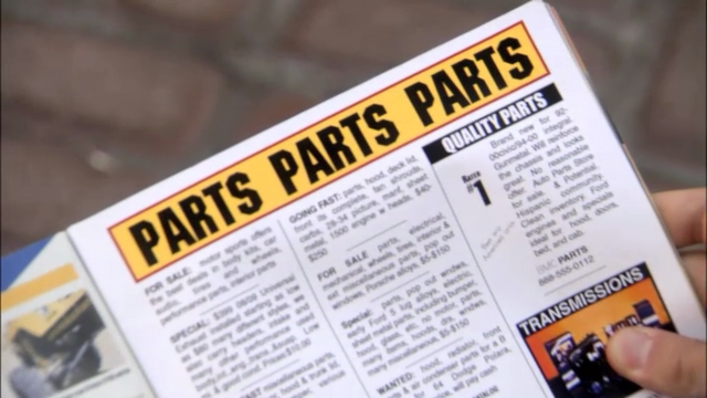 File:1x02 Top Banana (19).png