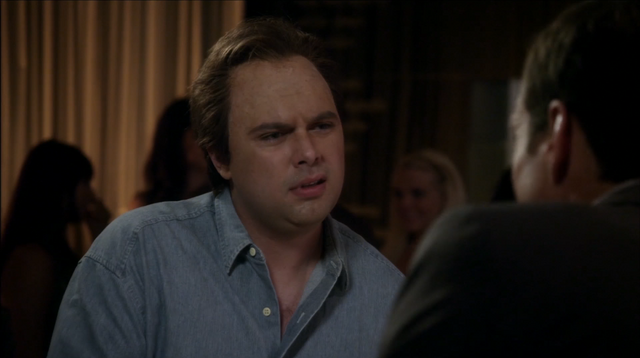 File:4x07 Colony Collapse (108).png