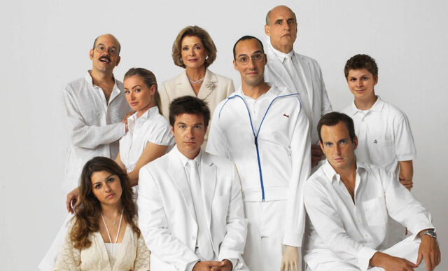 File:Bluth Family white cropped.jpg