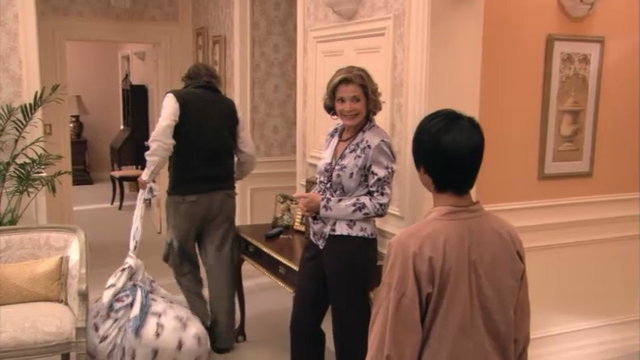 File:2x03 Lucille (1).png
