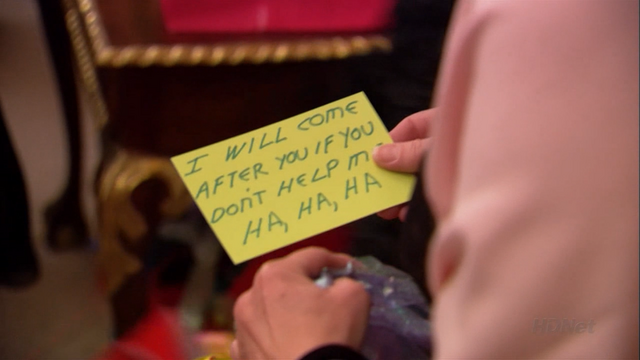 File:3x09 S.O.B.s (74).png