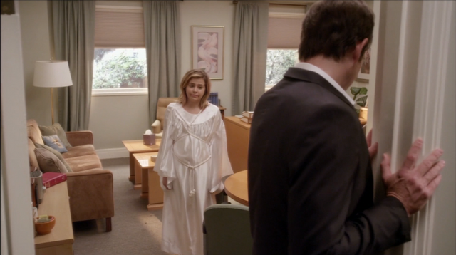 File:4x07 Colony Collapse (064).png