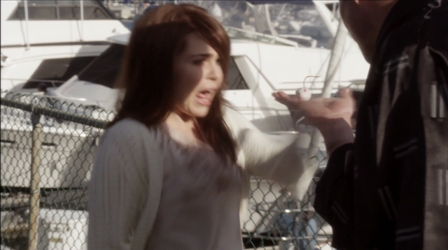 File:4x07 Colony Collapse (015).png
