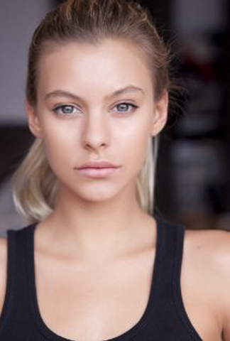 File:Alyson Bath.png